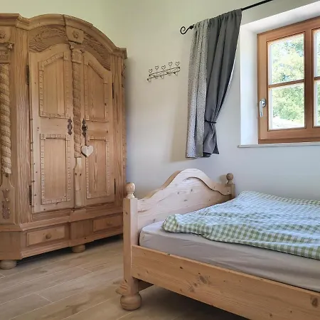 Ferienwohnung / Monteure In *