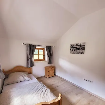 Ferienwohnung / Monteure In *